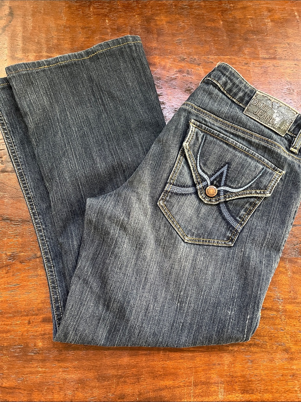 DKNY Times Square Mid Rise Flare Jeans Medium Blue Faded Wash Women's Size 29-R